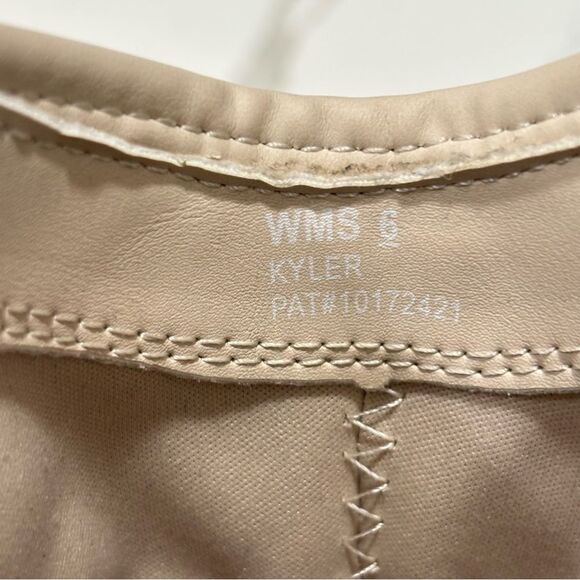 DV by Dolce Vita | Women’s Cream Oatmeal Short Cowboy Boots Ankle Western Size 6 - Picture 13 of 13